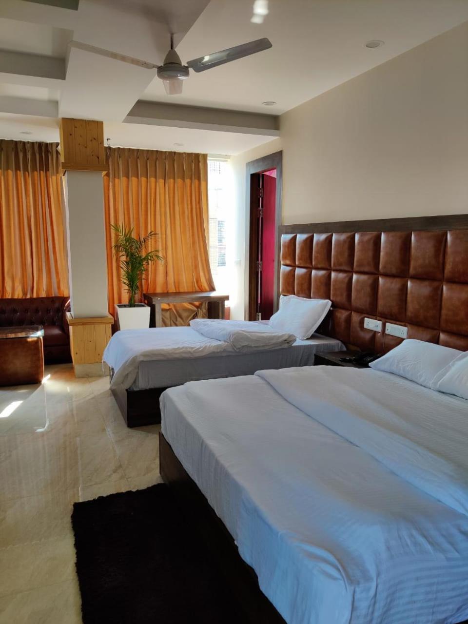 דהראדון Hotel Maira מראה חיצוני תמונה