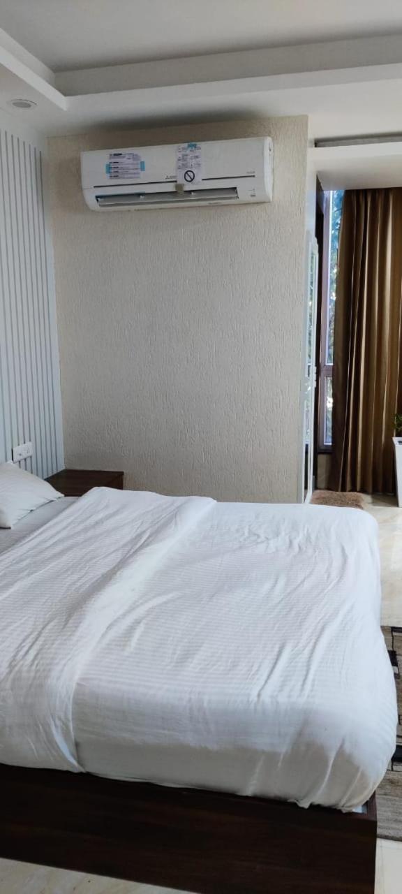 דהראדון Hotel Maira מראה חיצוני תמונה