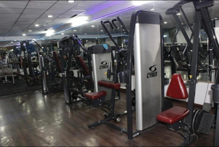 דהראדון Hotel Maira מראה חיצוני תמונה