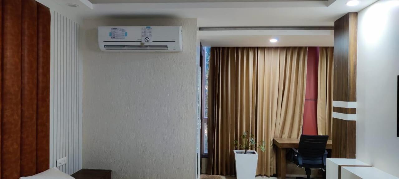 דהראדון Hotel Maira מראה חיצוני תמונה