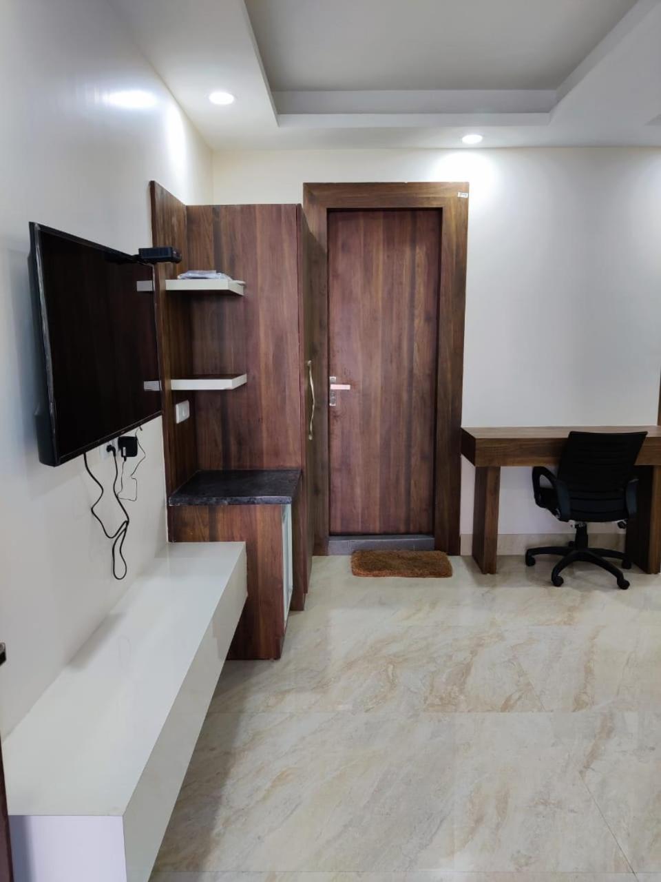 דהראדון Hotel Maira מראה חיצוני תמונה