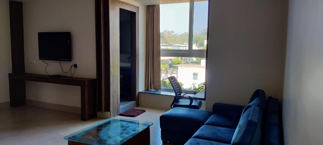 דהראדון Hotel Maira מראה חיצוני תמונה